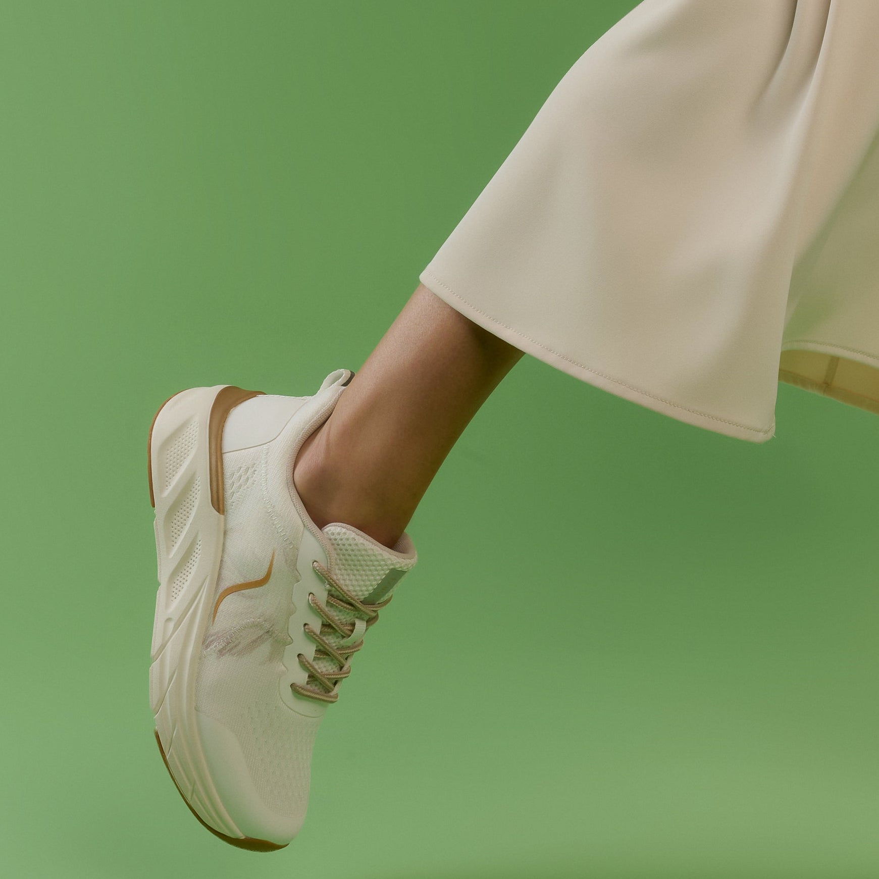 Circe - White