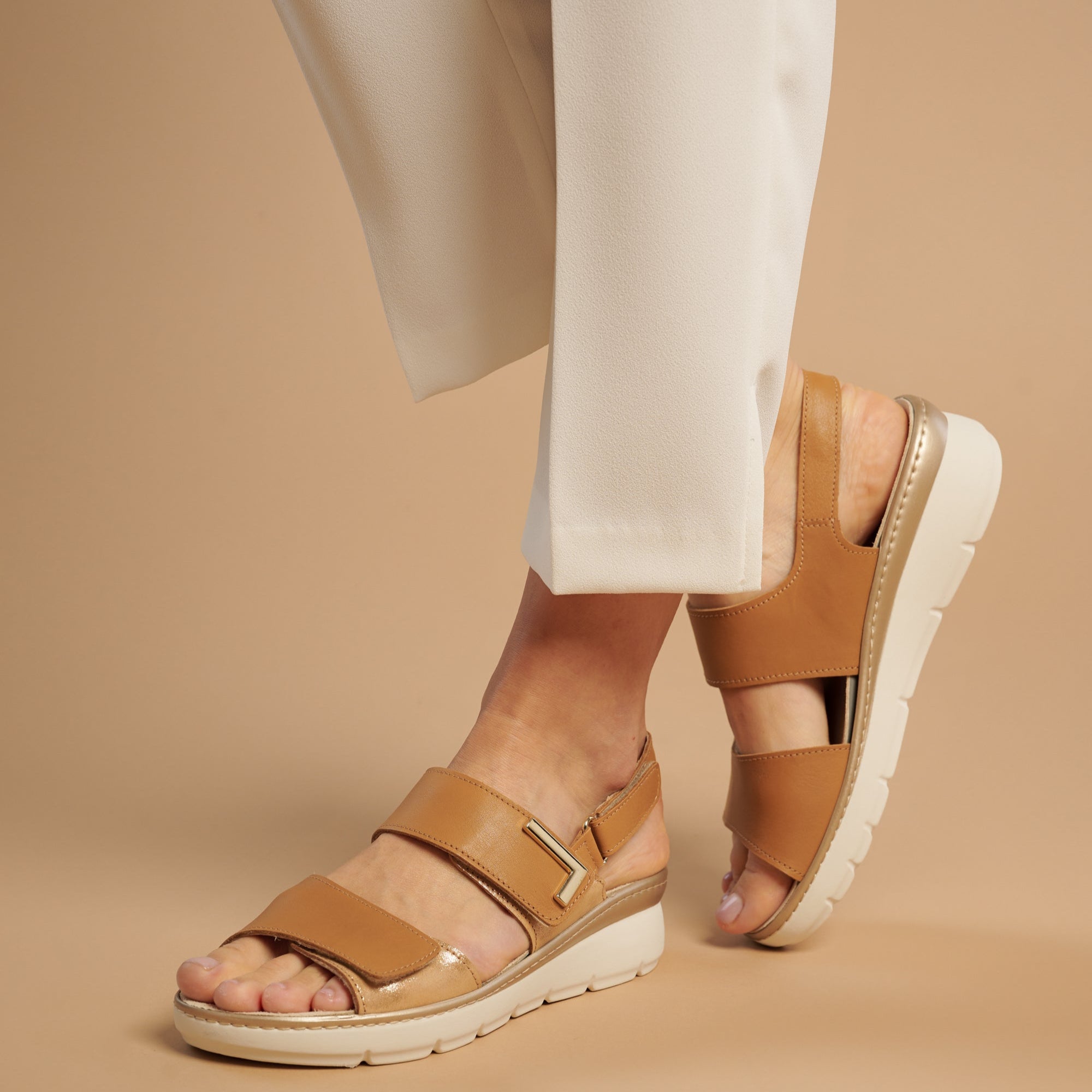 Prisca - Leather
